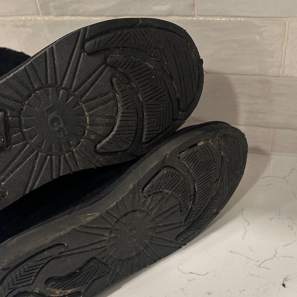 Black Fur Ugg - image 4